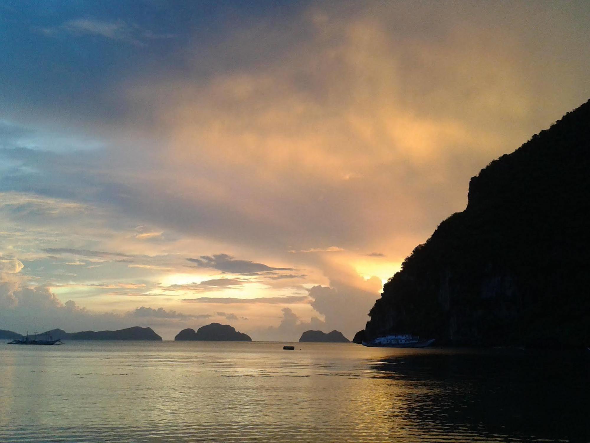 Mina Grande Beach Cottages El Nido Exteriör bild